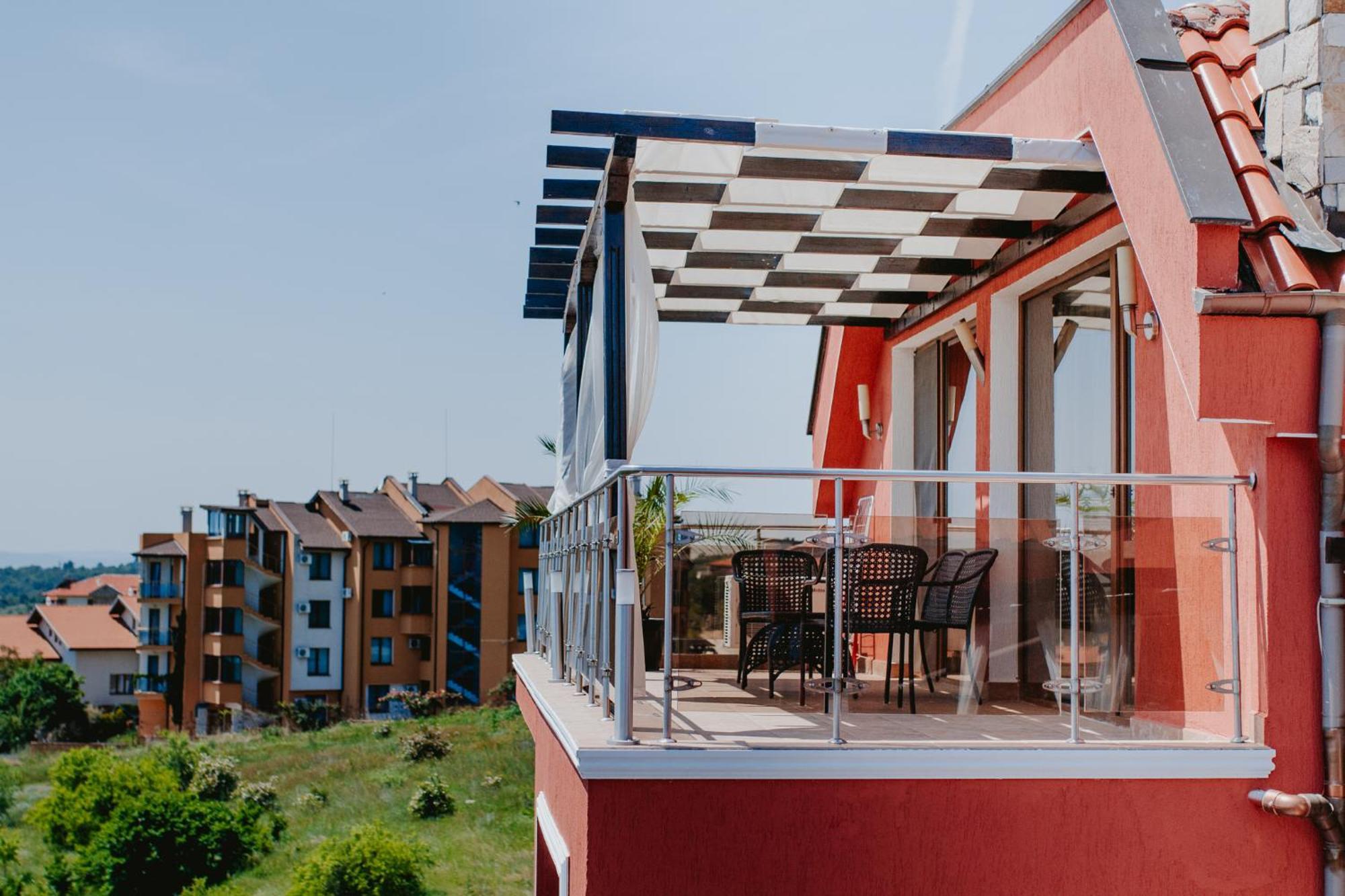 Red Iguana Hotel Sveti Vlas Exterior foto