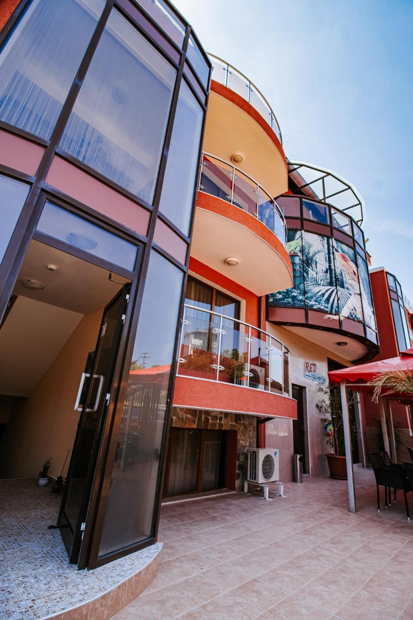 Red Iguana Hotel Sveti Vlas Exterior foto