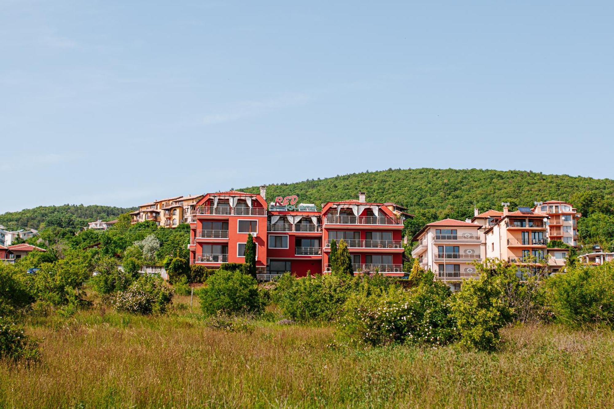 Red Iguana Hotel Sveti Vlas Exterior foto