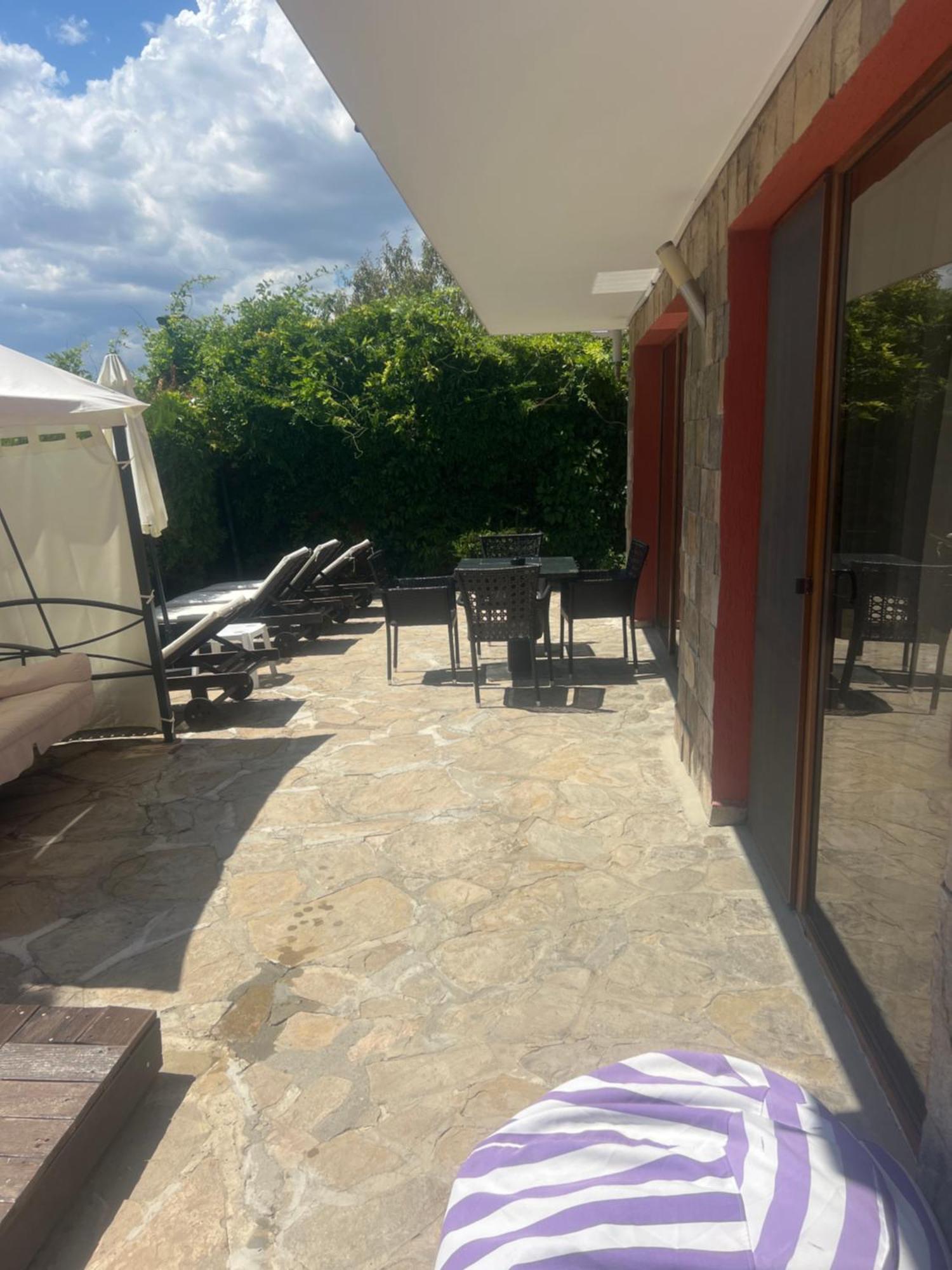Red Iguana Hotel Sveti Vlas Exterior foto